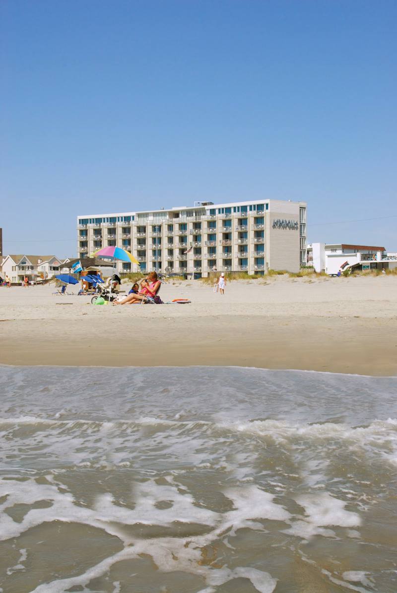 Acropolis Oceanfront Resort