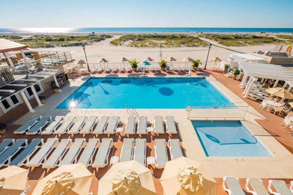 Reges Oceanfront Resort